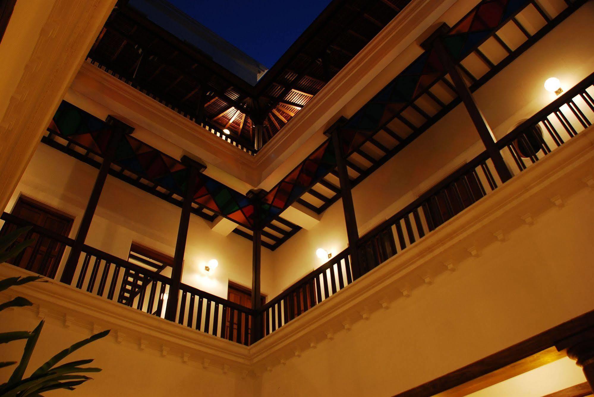 Maison Perumal Pondicherry - A Cgh Earth Experience Eksteriør bilde
